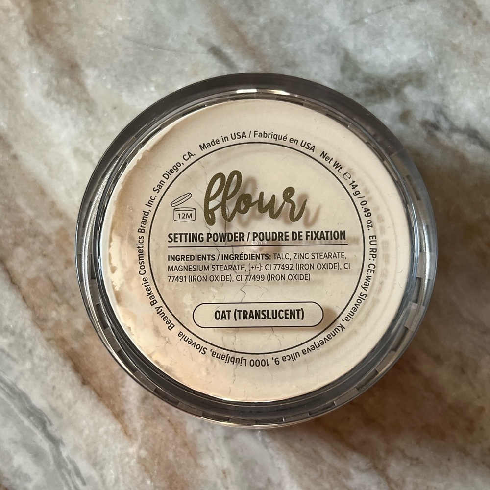 Beauty Bakerie Flour Setting Powder - Oat (Translucent) - Picture 2 of 3